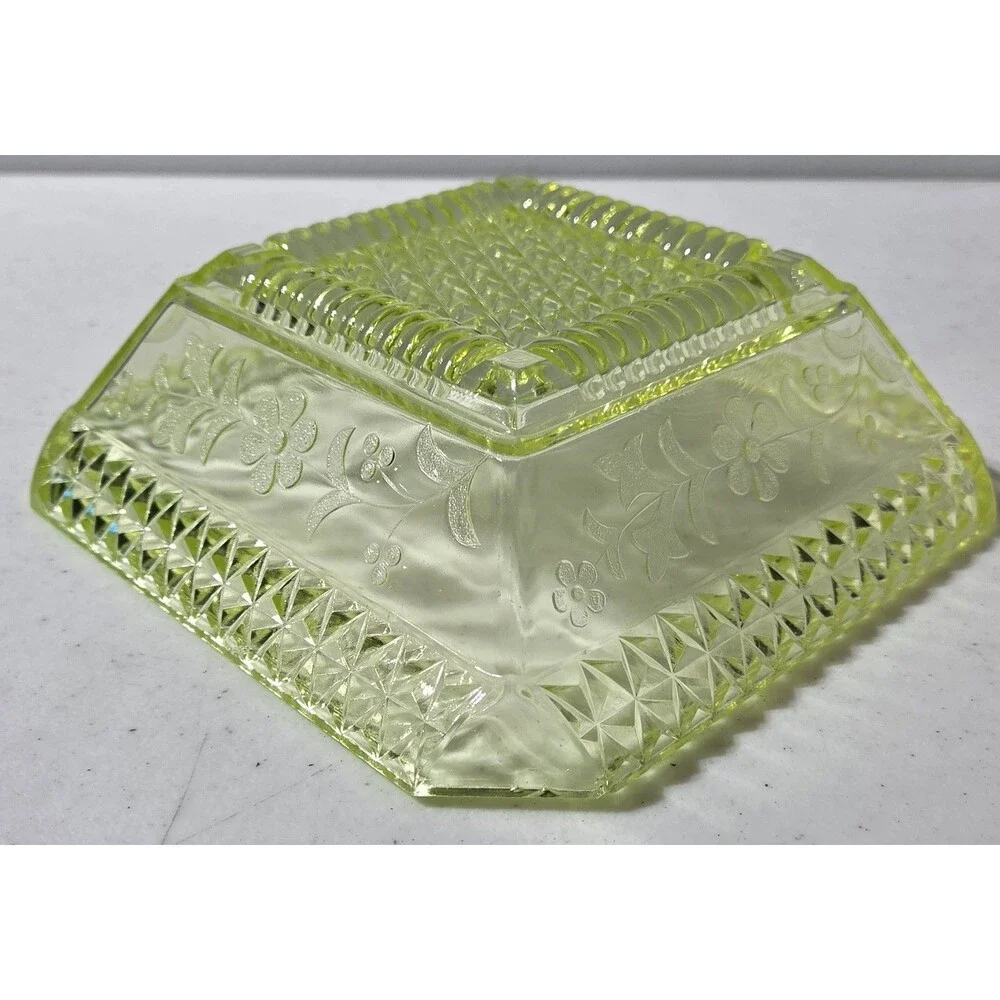 Vintage Uranium Depression Glass Candy Dish 7.5x7.5 EUC - Picture 5 of 6